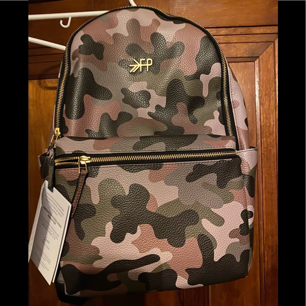 ⭐️Brand New⭐️ Freshly Picked Camo City Pack!!